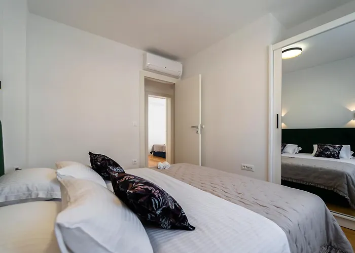 아파트 Skyline Retreat *