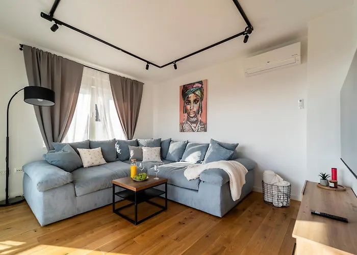 아파트 Skyline Retreat *