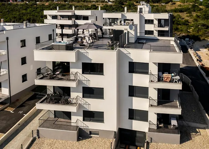 아파트 Skyline Retreat *