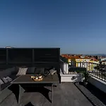 Apartment Skyline Retreat *