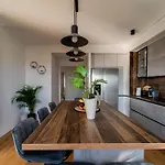 Skyline Retreat Apartment