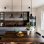 Apartment Skyline Retreat