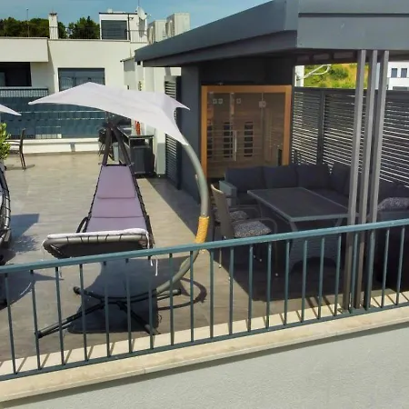 Skyline Retreat - Private Rooftop Wellness Zadar